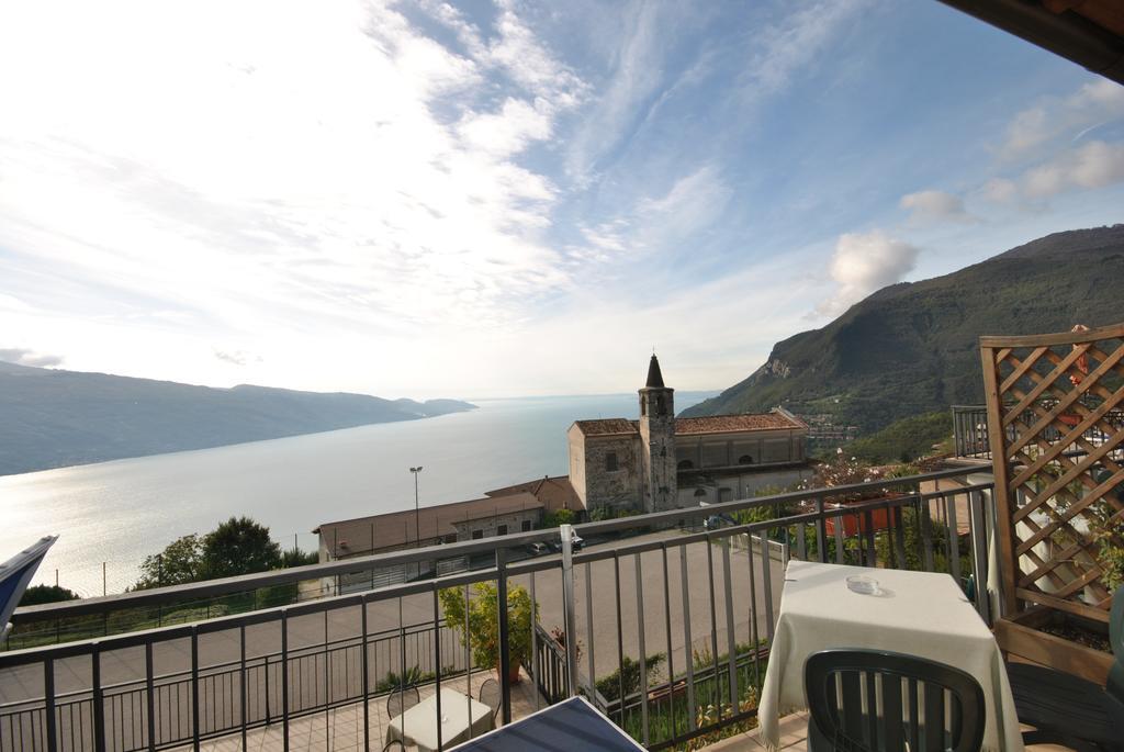 Camera Matrimoniale/Doppia con Letti Singoli con Terrazza